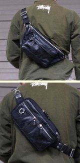【新入荷】軽くて使い易い体にフィットするボディーバッグ