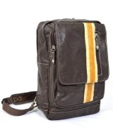 【新入荷】CUBICCORE　Ａ４対応１ライン合皮ボディバッグ