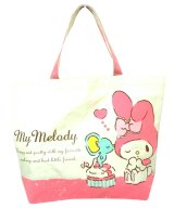 可愛らしいデザインのハローキティ＆マイメロディのビッグトートバッグが入荷しました。