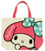 『マイメロディ』がでっかくプリントされた注目度満点の大きめトートバッグが入荷しました！