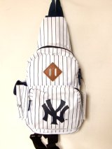田中将大が所属するニューヨークヤンキースデザインのピンストライプボディバッグが入荷しました！