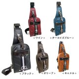 スタッズやベルト使いがアクセントになった、ダンディなボディバッグが入荷しました！