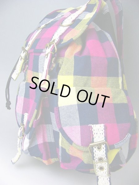 画像3: 【値下げセール品】【４２％ｏｆｆ】熊チャーム付チェック柄リュックサック(２色有) (3)