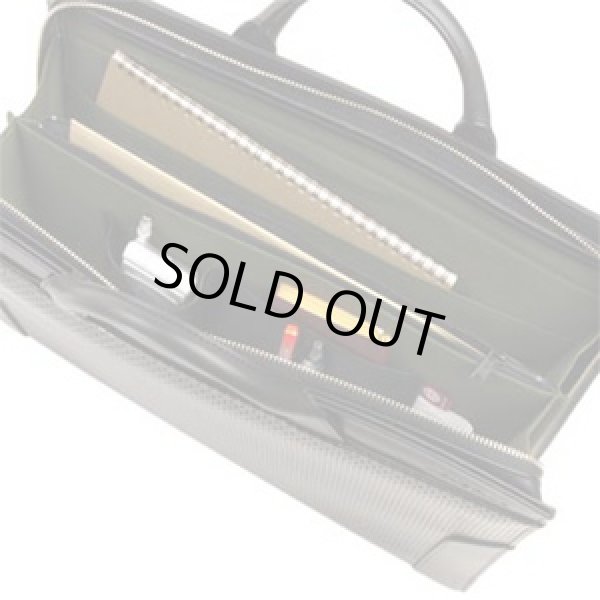 画像2: 【送料無料】【クーポン付】豊岡製ディンプル合皮大開きブリーフケースＢ４【取寄商品】 (2)