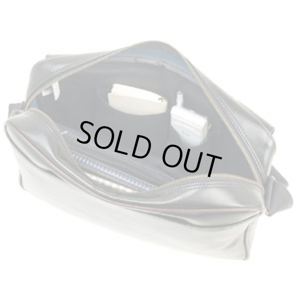 画像2: 【送料無料】レトロ超軽量合皮 横型ショルダーバッグ(A4）【取寄商品】 (2)