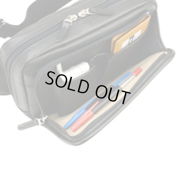 画像4: 【送料無料】合成皮革ボディバッグ横型ショルダーバッグタイプ【取寄商品】 (4)