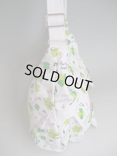 画像2: 【３０％ｏｆｆ】【メール便ok】クローバースター柄ショルダーバッグ（２色有） (2)