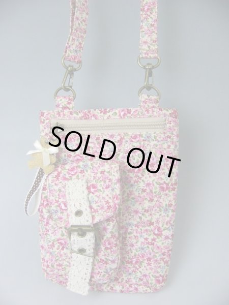 画像5: 【メール便ok】熊チャーム付き小花柄シザーバッグ（３色有） (5)