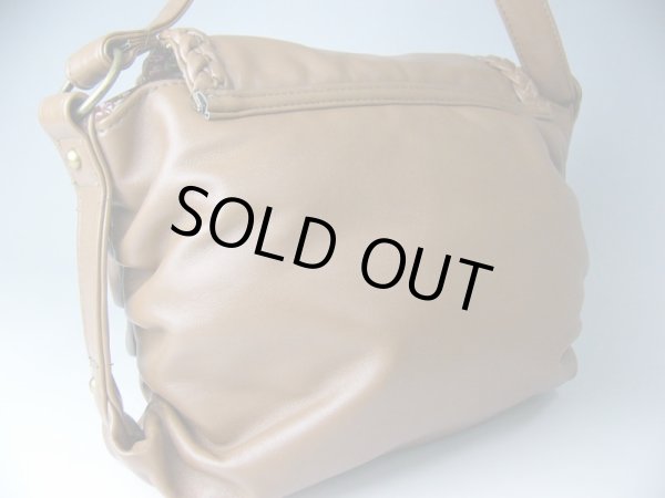 画像2: 【特売】小花裏地合皮かぶせショルダーバッグ（３色有） (2)