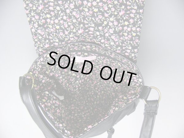 画像5: 【特売】小花裏地合皮かぶせショルダーバッグ（３色有） (5)