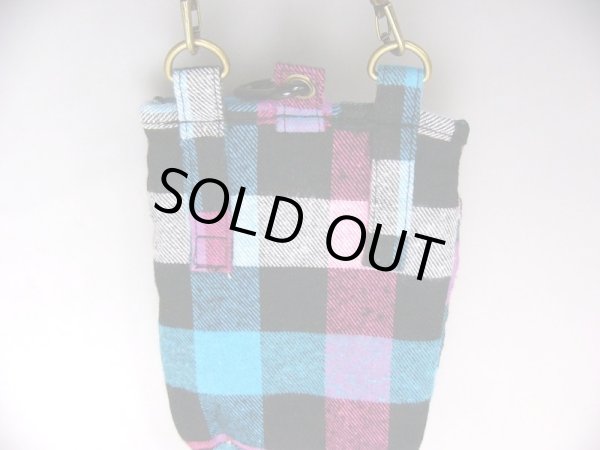 画像2: クマチャームチェックシザーバッグ（２色有）【メール便ok】 (2)