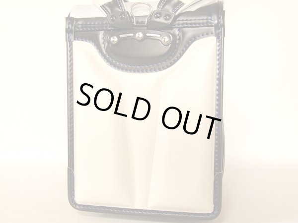 画像2: 在庫特売【送料込】天使のはね青ステッチランドセル黒Ａ４対応 (2)