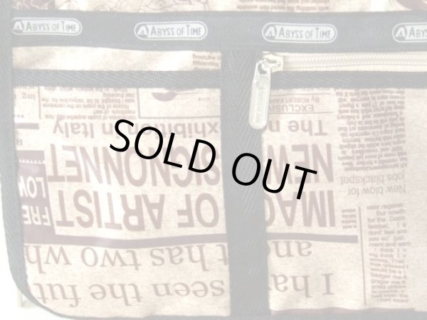 画像4: 【メール便ok】拡幅機能英字新聞ショルダーバッグ（２色有） (4)