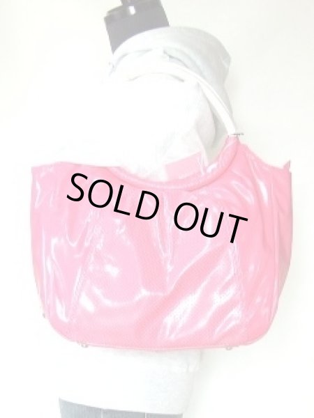 画像5: 【訳有】鮮やかなピンク色のパンチング手提げバッグ (5)