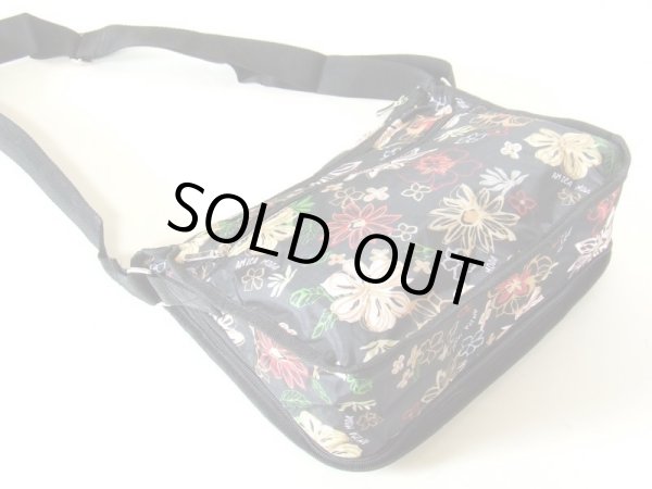 画像3: 【メール便ok】拡幅機能ボタニカル柄ショルダーバッグ（２色有） (3)