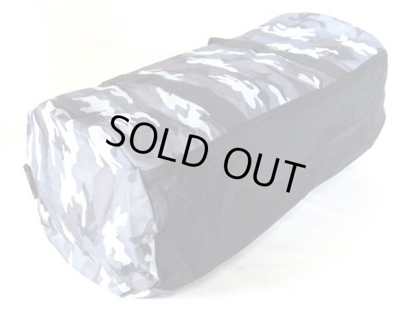 画像2: 【訳あり】迷彩カモフラ2wayボストンバッグ (2)