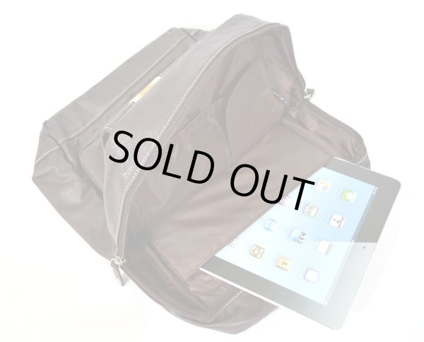 画像3: CUBICCORE　Ａ４対応１ライン合皮ボディバッグ濃茶 (3)