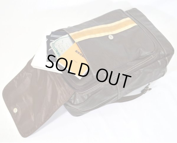 画像4: CUBICCORE　Ａ４対応１ライン合皮ボディバッグ濃茶 (4)