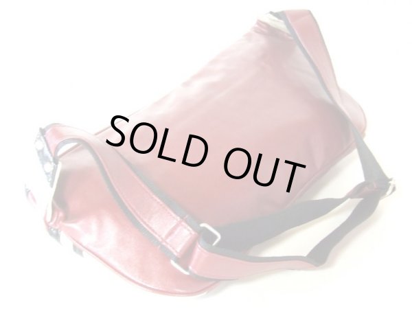 画像2: ＜訳あり＞メンズ＆レディースCOREフェイクレザー革ボディバッグ（４色有） (2)