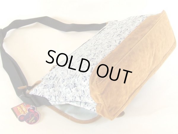 画像2: 【特売】Disneyミッキーマウス総柄メッセンジャーバッグＢ (2)