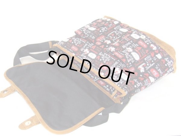 画像4: 【特売】Disneyミッキーマウス総柄メッセンジャーバッグＡ（２色有） (4)