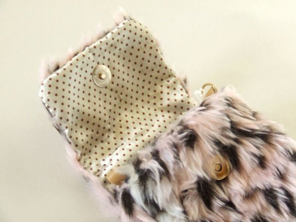 画像3: <値下げ><訳あり>豹柄フェイクファーポシェット(2色有) (3)