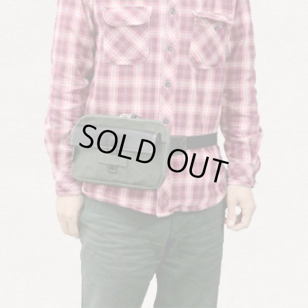 画像5: 【鞄の國】帆布パラフィン加工薄型ウエストポーチ（２色有）【クーポン付】【取寄商品】 (5)