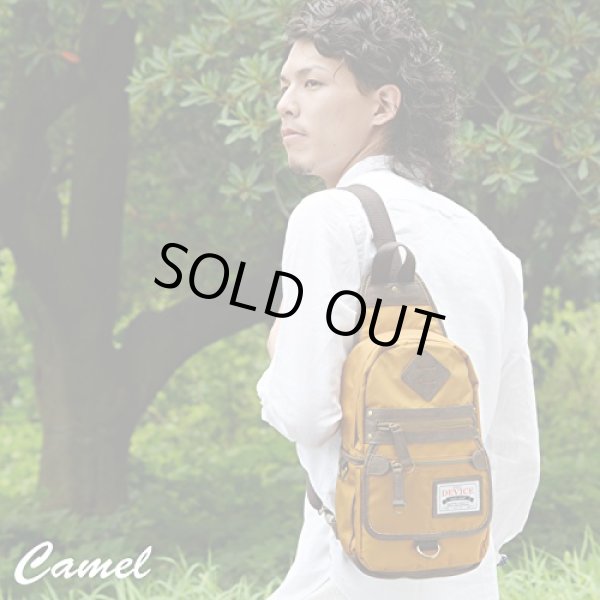 画像7: DEVICEアウトドア丈夫なナイロンボディバッグ／キャメル (7)