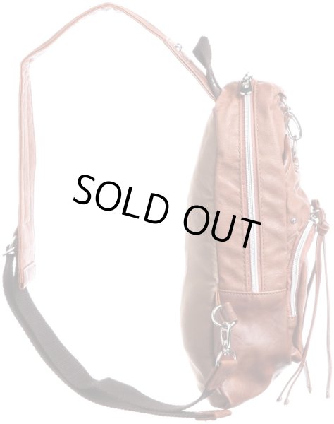 画像3: anelloランダムシボ合皮ボディバッグ／キャメル (3)