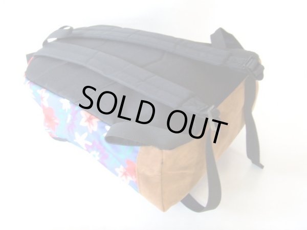 画像2: 【sale】ディッキーズ(Dickies)軽量フラワー柄ディパック■紺 (2)