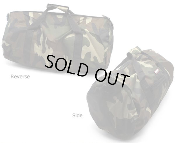 画像2: １〜２泊の旅行に！人気の迷彩カモフラ柄メンズ2WAYロールボストンバッグ (2)