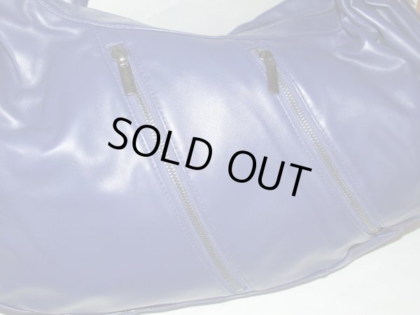 画像3: シックなダークネイビーのソフト合皮ショルダーバッグ (3)