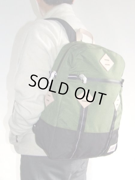 画像9: 【sale】人気のリーバイスLevi'sおしゃれな防水ジップメンズリュックサック／緑 (9)