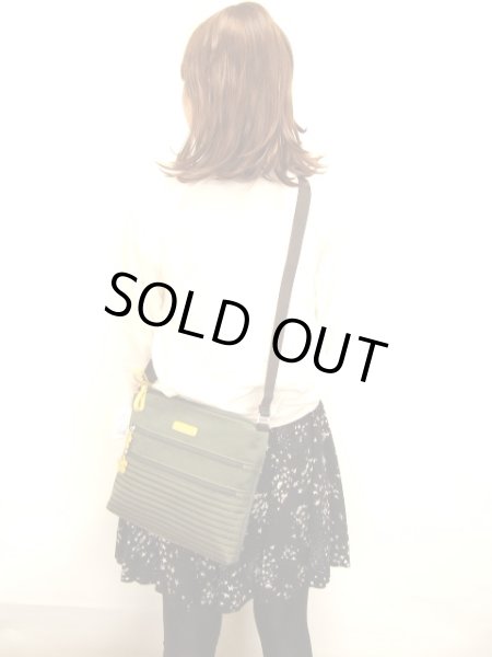 画像8: ２室構造極薄ショルダーバッグ（緑） (8)