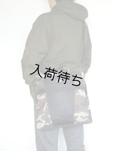 画像6: カモフラ迷彩メッシュ2wayトートバッグ (6)