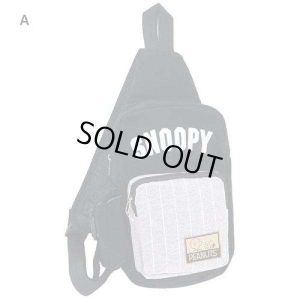 画像2: スヌーピーSNOOPY刺繍入りボディバッグ（４色有） (2)