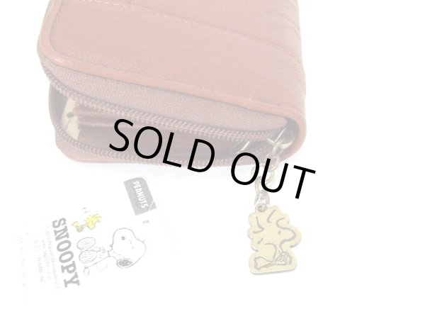 画像6: スヌーピー(SNOOPY)足跡ラウンド長財布茶 (6)