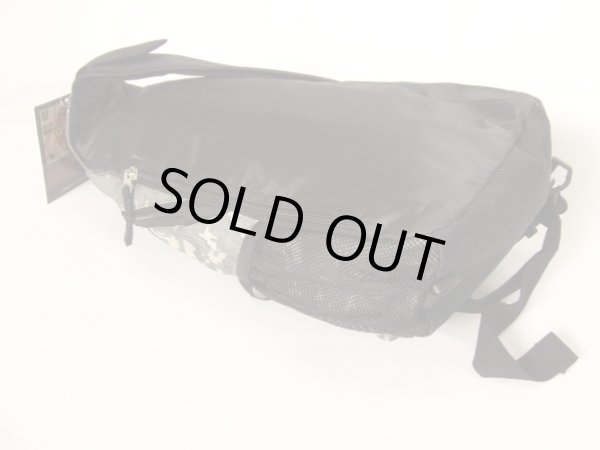 画像2: カモフラ迷彩ボディバッグ／グリーン (2)