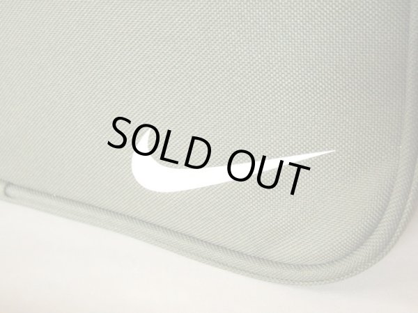 画像5: ナイキ(NIKE)シューズケース10L■カーキ (5)