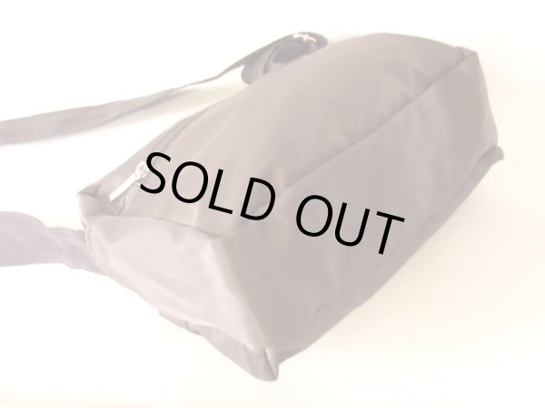 画像2: ６ポケット付き軽量ショルダーバッグ（２色有） (2)