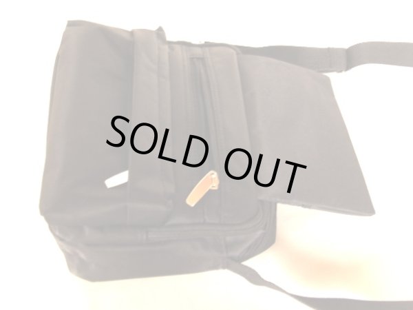 画像4: ７つの機能ポケット付きショルダーバッグ黒 (4)