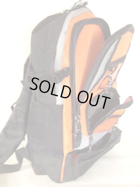 画像11: VIAGGIOポケット豊富で子供から大人が使える標準的サイズのディパック（オレンジ） (11)