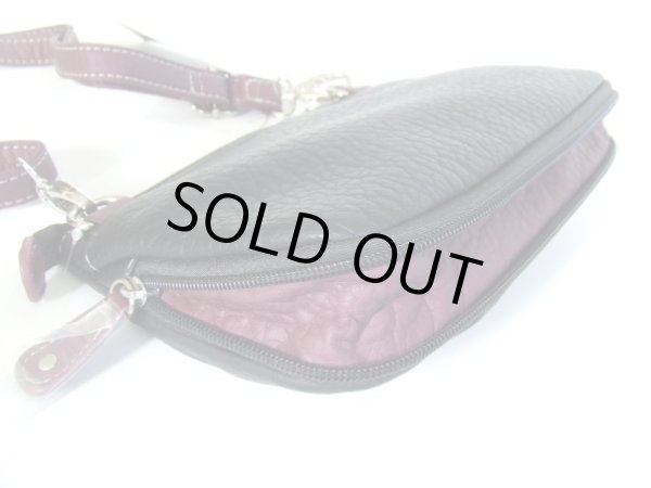 サイドファスナーでマチ幅が広がります