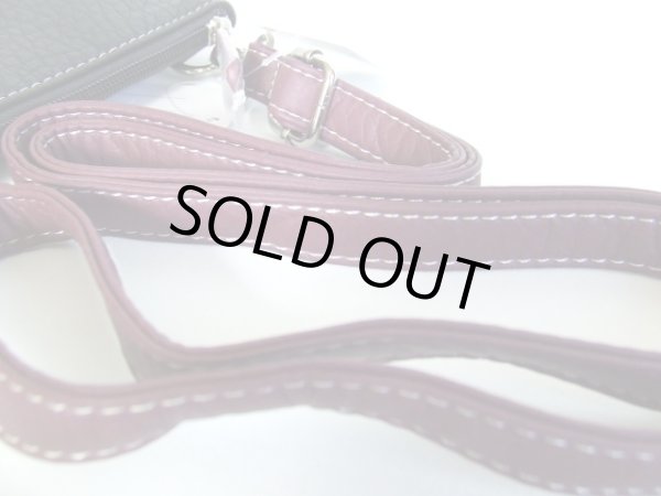 画像4: 拡幅機能付き水玉裏地ミニショルダーバッグ黒ｘ紫 (4)