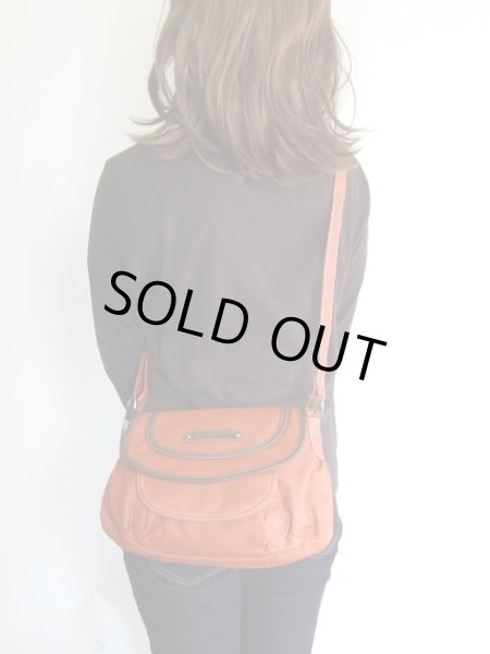 画像8: フェミニンな合皮ショルダーバッグ／オレンジ (8)