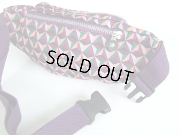 画像2: 幾何学模様小振りサイズのウエストバッグ紫【メール便ok】 (2)