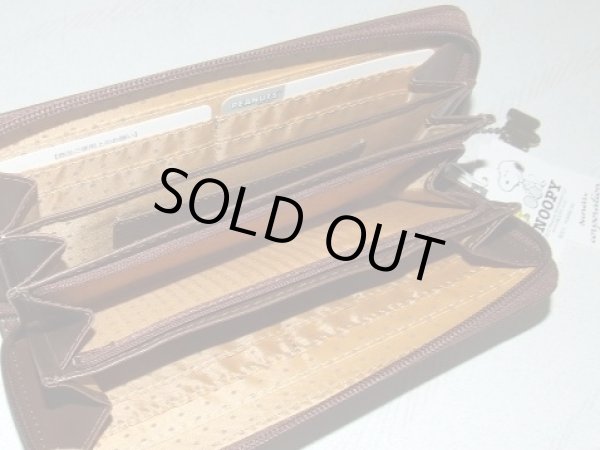 画像7: スヌーピーSNOOPYエンボス加工ラウンド長財布チョコ (7)