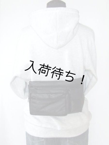 画像7: 合皮＆ラム革ウエストバッグ黒【メール便ok】 (7)