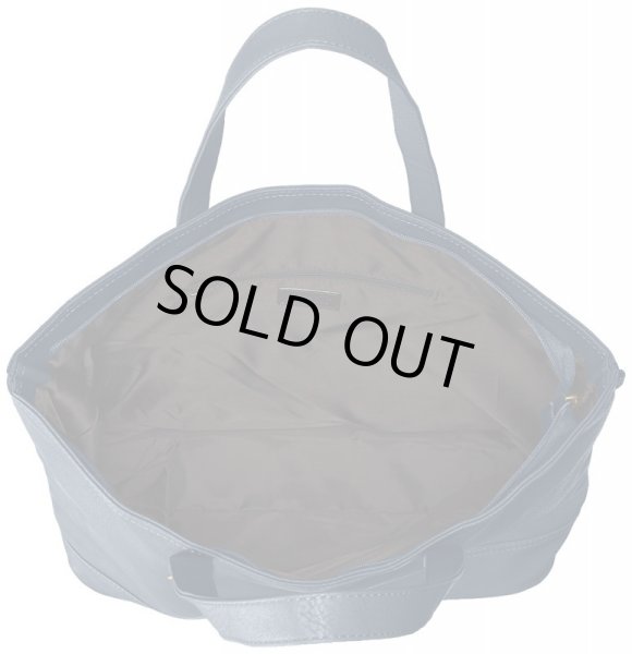 画像5: シボ感のあるフェイクレザー使いのスクエアタイプのトートバッグ紺 (5)