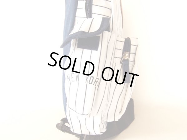 画像3: ニューヨークヤンキースピンストライプボディバッグ白 (3)